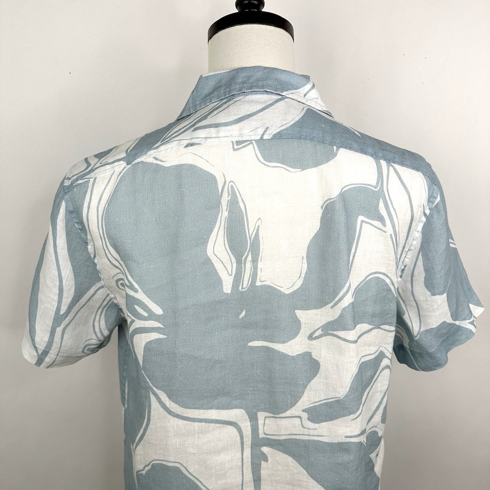 NWT Banana Republic Standard Fit Linen Resort Shirt SMALL Blue Floral Button - Picture 8 of 12